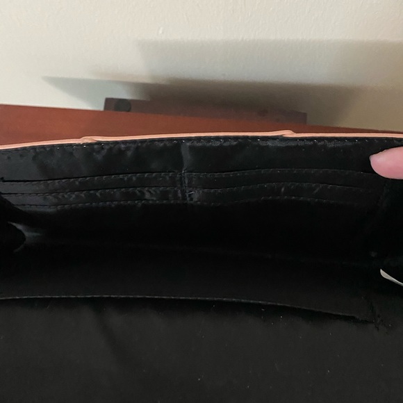 GUESS clutch - Picture 3 of 5